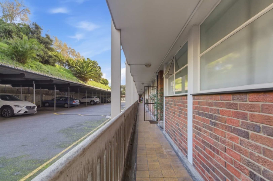 2 Bedroom Property for Sale in Green Point Western Cape